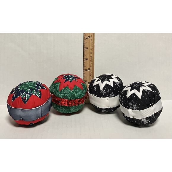 4 Vintage Handmade Quilted Fabric Christmas Ornaments 8-Pointed Star Pattern - Picture 4 of 5